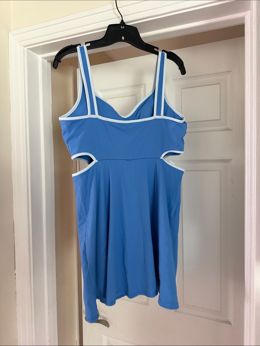 Blue Cutout Sportdress with White Trim - Picture 5 of 9